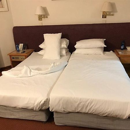 Royal Wing Hotel Yerusalem Bagian luar foto