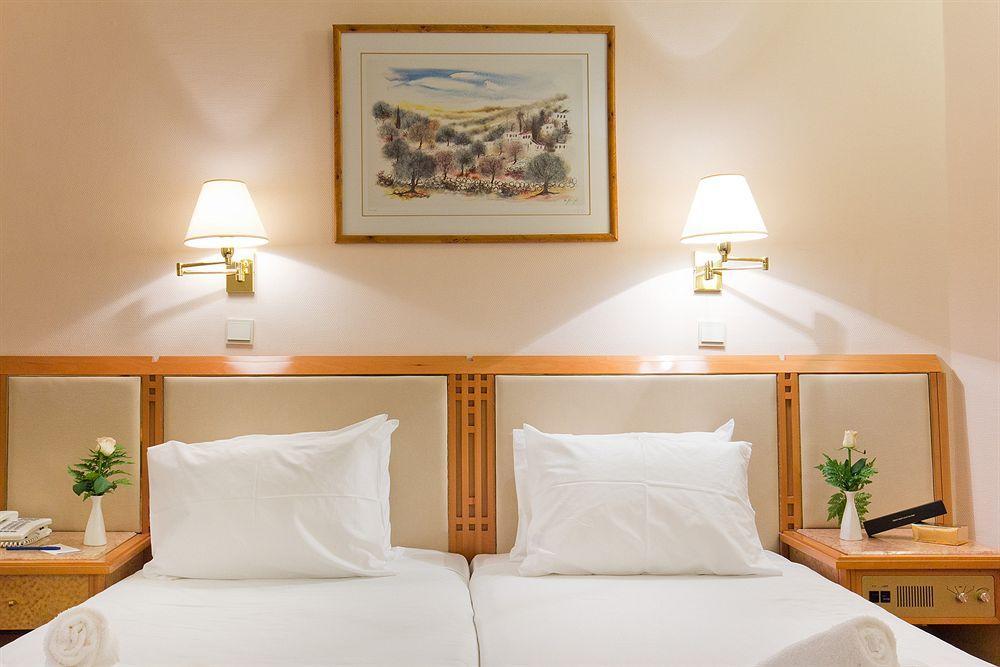 Royal Wing Hotel Yerusalem Bagian luar foto