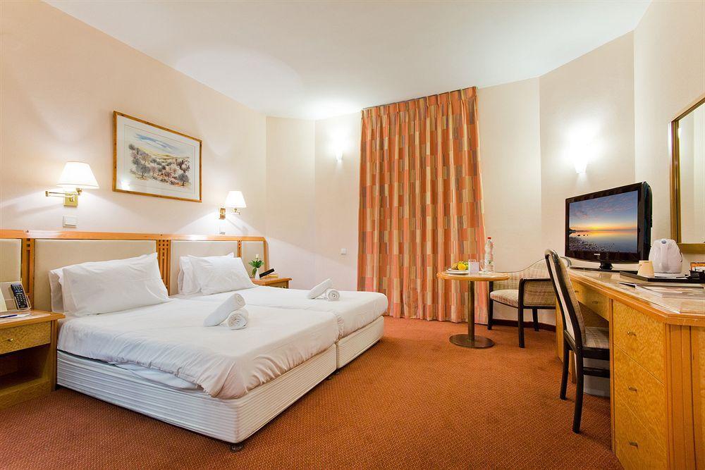 Royal Wing Hotel Yerusalem Bagian luar foto