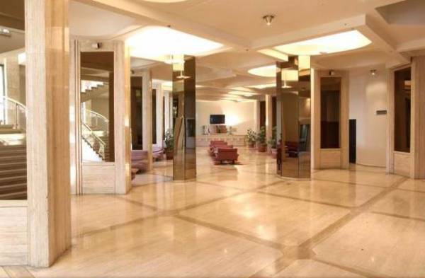 Royal Wing Hotel Yerusalem Bagian luar foto